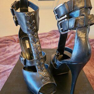 Report Signature Doran Stilettos